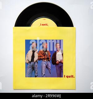 Copertina interna e vinile della versione in vinile da sette pollici di i Quit by Bros, pubblicata nel 1988 Foto Stock