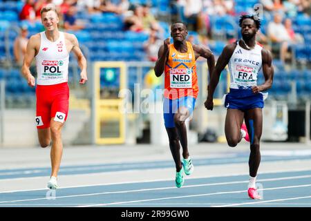 Slesia, Polonia. 25 giugno 2023. SLESIA, POLONIA - GIUGNO 25: Taymir Burnet dei Paesi Bassi gareggia sui 200 m al 5° giorno dei Giochi europei allo stadio di Slesia il 25 giugno 2023 in Slesia, Polonia. (Foto di Nikola Krstic/BSR Agency) credito: BSR Agency/Alamy Live News Foto Stock