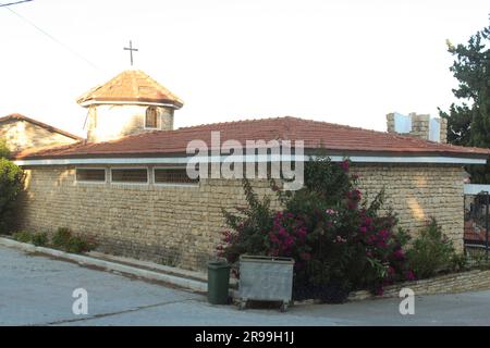 Hatay, Turchia - 24 giugno 2023: Chiesa armena del villaggio di Vakifli nella provincia di Hatay in Turchia. Foto Stock