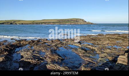 Vista di fronte a Stepper Point vicino a Daymer Bay - Cornwall, Regno Unito Foto Stock