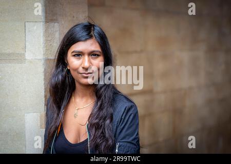 Ash Sarkar, giornalista e attivista politico , Londra, Regno Unito. Foto Stock