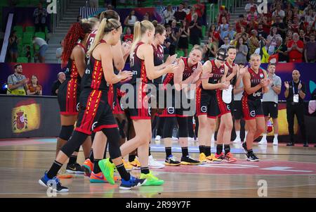 Lubiana, Slovenia. 25 giugno 2023. Le giocatrici belghe dei gatti sono state raffigurate all'inizio dell'ultima partita di basket tra la nazionale belga femminile "i gatti belgi" e la Spagna, a Lubiana, in Slovenia, domenica 25 giugno 2023, ai Campionati europei FIBA Women EuroBasket 2023 in Israele e Slovenia. È la prima finale in assoluto per il Belgio. BELGA PHOTO VIRGINIE LEFOUR Credit: Belga News Agency/Alamy Live News Foto Stock