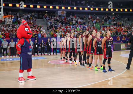 Lubiana, Slovenia. 25 giugno 2023. L'immagine mostra l'inizio dell'ultima partita di pallacanestro tra la nazionale belga femminile "The Belgian Cats" e la Spagna, a Lubiana, Slovenia, domenica 25 giugno 2023, ai Campionati europei FIBA Women EuroBasket 2023 in Israele e Slovenia. È la prima finale in assoluto per il Belgio. BELGA PHOTO VIRGINIE LEFOUR Credit: Belga News Agency/Alamy Live News Foto Stock