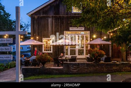 Cena all'aperto al Grafton Inn Restaurant, Grafton ,Vermont, USA Foto Stock