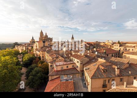 Vista sulla piccola città storica di Segovia in Spagna Foto Stock