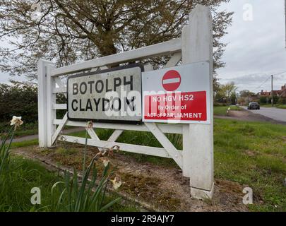 Cartello Botolph Claydon Buckinghamshire avviso nessun traffico di costruzione ad alta velocità 2 ( HS2 ) Foto Stock