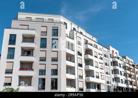 Casa bianca moderna vista a Berlino, in Germania Foto Stock