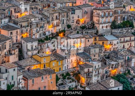 Dettaglio di Ragusa Ibla in Sicilia all'alba Foto Stock