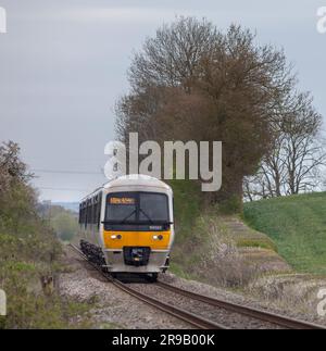 2 ferrovia Chiltern classe 165 treni Turbo che passano clandestinamente nella campagna del Buckinghamshire Foto Stock