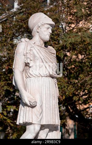 Statua in marmo di Pericle ad Atene. Pericle fu un politico greco e generale durante l'età d'oro di Atene. Foto Stock