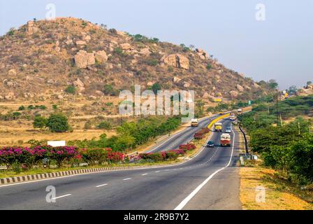 Il più lungo NH è il NH7 che va da Varanasi nell'Uttar Pradesh a Kanyakumari, nel punto più meridionale della terraferma indiana nel Tamil Nadu Foto Stock