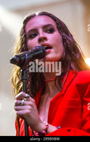 24 giugno 2023, NASHVILLE, TENNESSEE, USA: FLETCHER esegue il Nashville Pride Festival al Bicentennial Capitol Mall State Park di Nashville, Tennessee, sabato 24 giugno 2023. (Immagine di credito: © Clutch Pockets Wambli/ZUMA Press Wire) SOLO PER USO EDITORIALE! Non per USO commerciale! Foto Stock