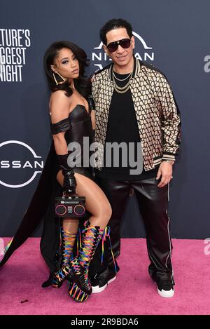 Los Angeles, USA. 25 giugno 2023. Kid Capri e Vina Love arrivano ai BET Awards 2023 che si tengono al Microsoft Theatre L.A. Live il 25 giugno 2023 a Los Angeles, California. © Lisa OConnor/AFF-USA.com credito: AFF/Alamy Live News Foto Stock