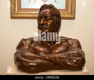 Woodland Hills, California, USA. 29 giugno 2009. Un busto di Joe Weider, noto come il padre del bodybuilding, nel suo ufficio a Weider Health & fitness. (Immagine di credito: © Ian L. Sitren/ZUMA Press Wire) SOLO USO EDITORIALE! Non per USO commerciale! Foto Stock