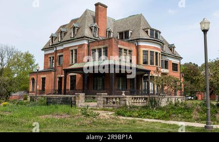 McKinney Hall nel campus dell'Università di Pittsburgh a Titusville Foto Stock