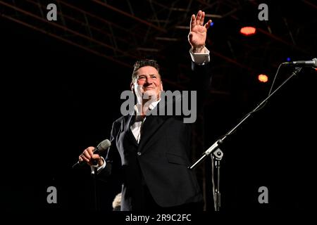 Roma, Israele. 25 giugno 2023. Tony Hadley è MAD ABOUT YOU - con LA FAVOLOSA BAND TH, al Teatro Romano di Ostia Antica, il 25 giugno 2023, a Roma, Italia. (Foto di Domenico Cippitelli/NurPhoto) credito: NurPhoto SRL/Alamy Live News Foto Stock