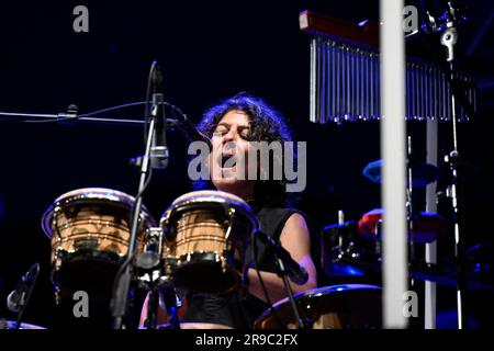 Roma, Israele. 25 giugno 2023. Lily Gonzales durante il tour Tony Hadley è MAD ABOUT YOU - con LA FAVOLOSA BAND TH, al Teatro Romano di Ostia Antica, il 25 giugno 2023, a Roma, Italia. (Foto di Domenico Cippitelli/NurPhoto) credito: NurPhoto SRL/Alamy Live News Foto Stock