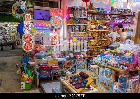 Shopping allo Stanley Market, Hong Kong, SAR, Cina Foto Stock