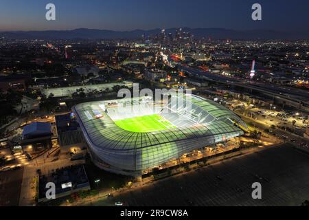 Una vista aerea generale del BMO Stadium, domenica 25 giugno 2023, a Los Angeles. Foto Stock