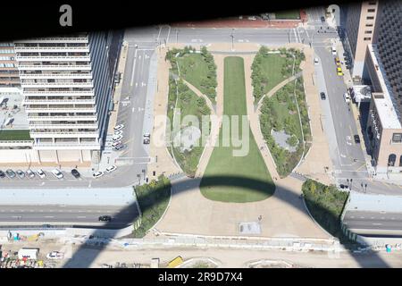 Vista dall'alto del Gateway Arch di St. Louis Foto Stock