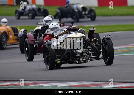 Sue Darbyshire, Duncan Wood, Morgan Super Aero, The 'Mad Jack' for Pre-War Sports Cars, una corsa di quarantacinque minuti per iconiche auto pre-belliche, molte delle quali Foto Stock