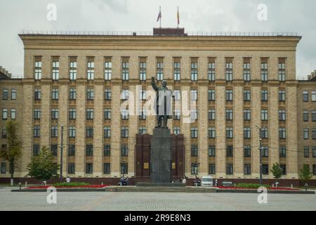 Voronezh, Russia. 24 giugno 2023. Visione generale di Piazza Lenin durante il cosiddetto "ammutinamento militare di Prigozhin". "Operazione militare speciale” sta diventando parte integrante della vita di un numero sempre maggiore di persone. Credito: SOPA Images Limited/Alamy Live News Foto Stock