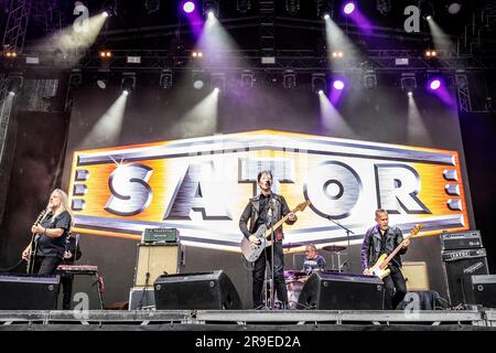 Oslo, Norvegia. 21 giugno 2023. La rock band svedese Sator esegue un concerto dal vivo durante il festival musicale norvegese Tons of Rock 2023 a Oslo. Qui il cantante e chitarrista Kent Norberg è visto dal vivo sul palco. (Foto: Gonzales Photo - Terje Dokken). Foto Stock