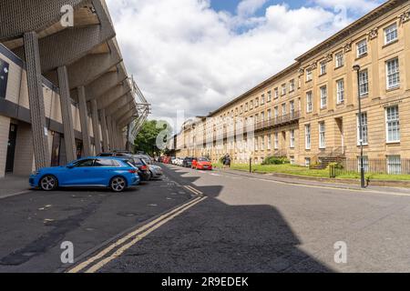 Newcastle upon Tyne, Regno Unito. 26 giugno 2023. East Stand dello stadio Newcastle United, St James' Park, mentre il club annuncia una nuova East Stand è "in discussione seria". La riqualificazione proposta presenta delle sfide, a causa della Leazes Terrace elencata di grado i e della St James' Terrace elencata di grado II nelle immediate vicinanze. Crediti: Hazel Plater/Alamy Live News Foto Stock