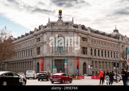 Madrid, Spagna - FEB 19, 2022: Il Banco de Espana è la banca centrale della Spagna. Fondata a Madrid nel 1782 da Carlo III, situata sulla Calle de Alca Foto Stock