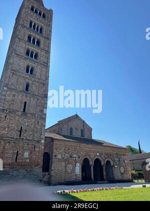 Un capolavoro di arte romanica, l'Abbazia di Pomposa, Italia Ferrara Foto Stock