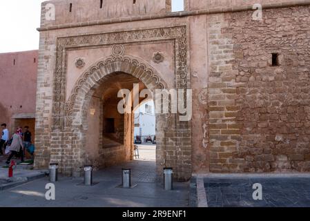 Bab Chellah decorato nella medina di Rabat, Marocco Foto Stock