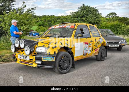 Nissan Micra LX Rally CAR 1994 auto da competizione motoristica vincitrice del campionato Foto Stock