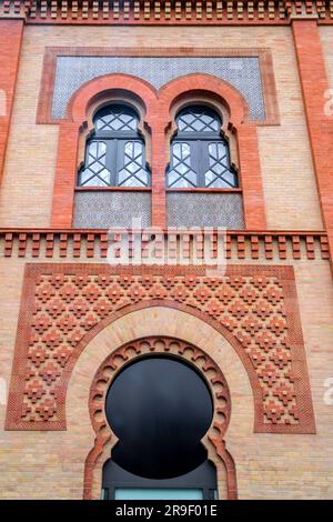 Dettaglio architettonico della tipica architettura andalusa a Siviglia, in Spagna. Foto Stock