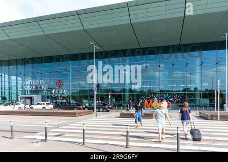 Aeroporto di Lussemburgo (Aéroport de Luxembourg), Rue de Trèves, Findel, Lussemburgo Foto Stock