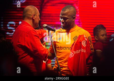 Porto Alegre, Brasile. 26 giugno 2023. Beira-Rio Stadium l'attaccante ecuadoriano Enner Valencia è presentato come il nuovo ingaggio per l'Internacional per la stagione 2023, allo Stadio Beira-Rio, questo lunedì, il 26°. 30761 (Max Peixoto/SPP) credito: SPP Sport Press Photo. /Alamy Live News Foto Stock