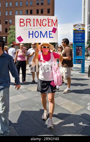 Manifestanti alla convention democratica di Denver CO Foto Stock