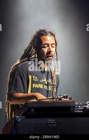 Il tastierista Chris Kilmore della rock band americana Incubus si esibisce dal vivo in concerto, Vector Arena, Auckland, nuova Zelanda, Foto Stock