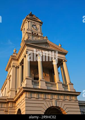 Ballarat Australia / Ballarat's beautiful Victorian era 1862 Stazione ferroviaria. Ballarat è rinomata per i suoi molti e ben conservati campi d'oro era bui Foto Stock