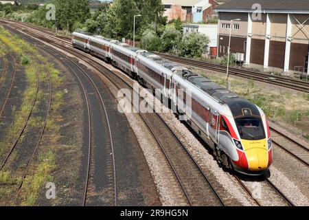 Il treno LNER classe 801 "Azuma" si avvicina a Scunthorpe con il Cleethorpes fino al deposito IEP di Doncaster, giacimenti vuoti funzionanti il 26/6/23. Foto Stock