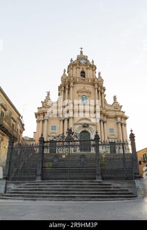 Ragusa, Sicilia, Italia, Cattedrale di San Giorgio, Duomo di San Giorgio è una chiesa barocca nella zona di Ragusa Ibla. Foto Stock