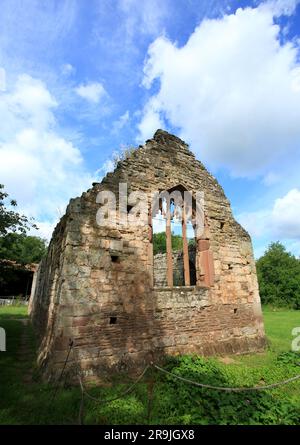 L'antica cappella normanna vicino alla residenza padronale di Lower Brockhampton, Bringsty, Bromyard, Herefordshire, Inghilterra, REGNO UNITO. Foto Stock