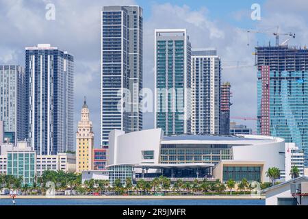 Miami, FL, USA - 15 giugno 2023: Foto del Kaseya Center ex FTX e dell'American Airlines Arena, sede della squadra di pallacanestro Miami Heat Foto Stock