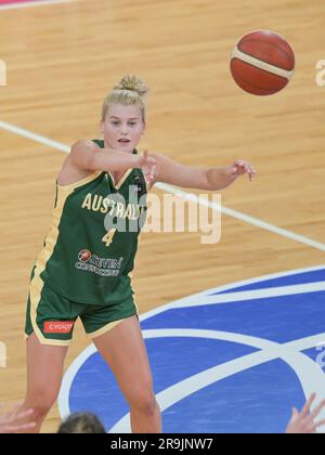 Sydney, Australia. 27 giugno 2023. Shyla Heal della squadra di pallacanestro femminile australiana ha visto in azione durante la FIBA Women's Asia Cup Division 2023 Una partita tra Australia e Taipei cinese al Quay Centre. Punteggio finale; Australia 91:45 Chinese Taipei. Credito: SOPA Images Limited/Alamy Live News Foto Stock