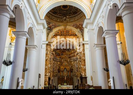 Interno della Cattedrale di Saint Gerland, Agrigento, Sicilia, Italia. Duomo di Agrigento, Cattedrale metropolitana di San Gerlando Foto Stock