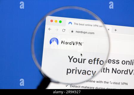 Ostersund, Svezia - 12 febbraio 2023: Sito web NordVPN su schermo di un computer. NordVPN è un servizio VPN fornito dalla società Nordsec Ltd Foto Stock