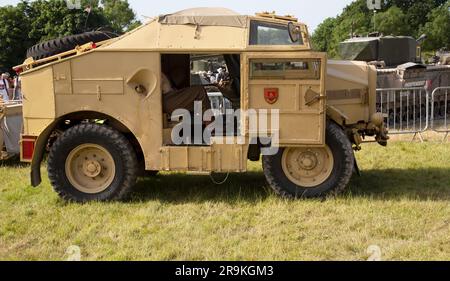 British Army WW II Morris Commercial C8 FAT (Field Artillery Tractor), comunemente noto come Quad, Tankfest 23, Bovington, Regno Unito Foto Stock