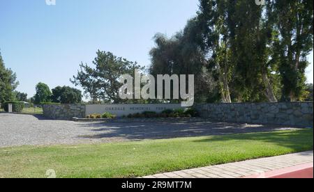 Glendora, California, USA 26 giugno 2023 il giocatore di Beaseball della Major League Roger Freed grave in Garden of Devotion all'Oakdale Memorial Park il 26 giugno 2023 a Glendora, California, USA. Foto di Barry King/Alamy Stock Photo Foto Stock