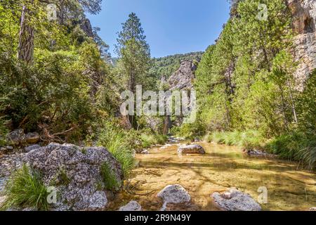 Parrizal de Beceite si trova alle sorgenti del fiume Matarraña, nei dintorni del Parco naturale Los Puertos. A Beceite, provincia di Foto Stock