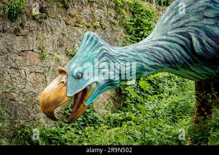 Karpin fauna. Riproduzione di un gastornis a grandezza naturale nella zona del terrasauro nel centro faunistico Karpin fauna, Paesi Baschi, Spagna. Karpin Foto Stock