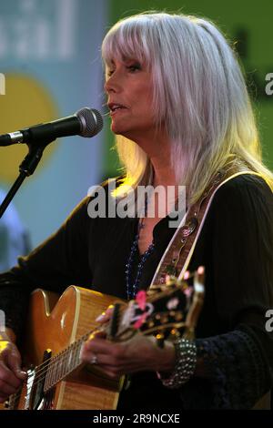 Emmy Lou Harris, la pluripremiata first lady americana di folk-bluegrass e country, offre un'anteprima anticipata in vista del suo spettacolo principale al "Festival First Night", che si tiene ogni anno nel mese di gennaio in Australia Sydney, Australia - 07.01.11 Foto Stock